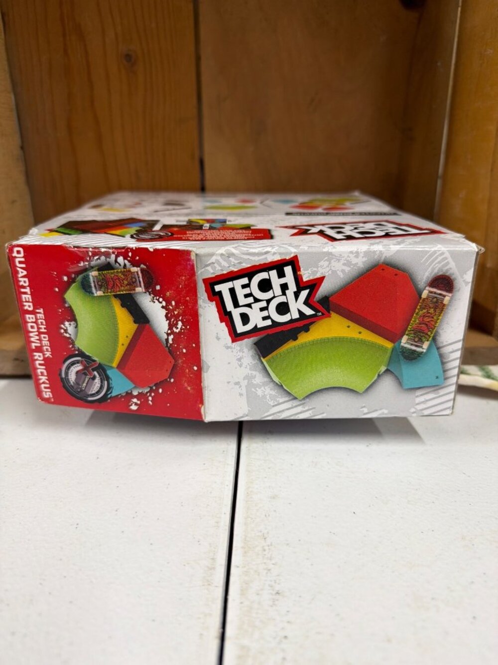 Tech Deck Quarter Bowl Ruckus Fingerboard Skatepark Set With Signature Board - Picture 5 of 12